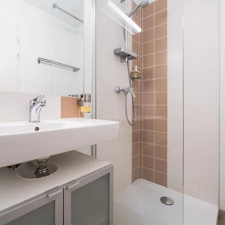 Appart hôtel Solaria - Climatisée à Jean Jaurès 3*